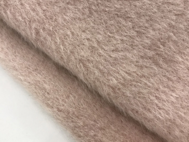 Пальтовая ткань бледно-розовая