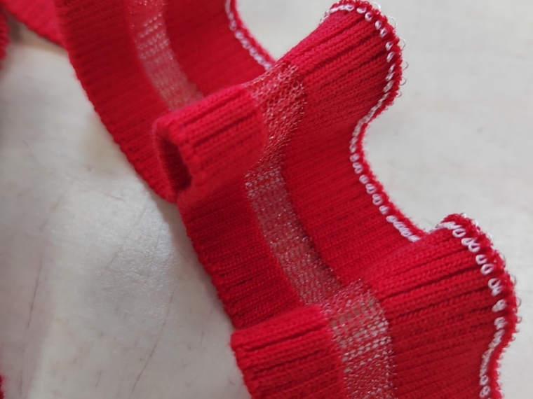 Довяз красный 3,5*85 см