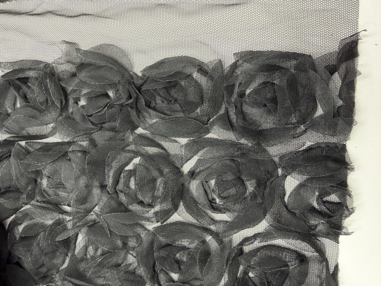 Сетка с объемными 3Д розами черный