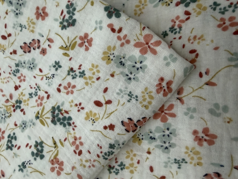 Муслин дизайн цветочки на белом