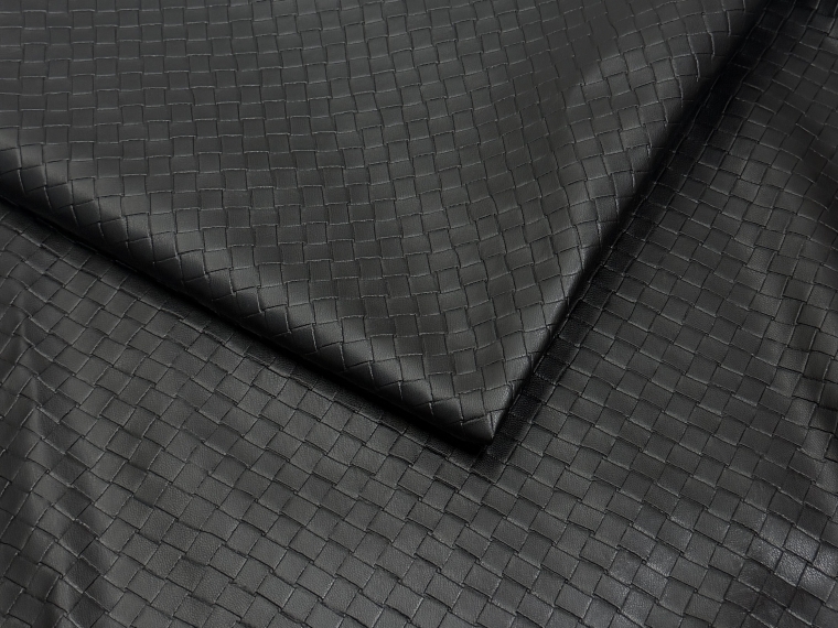 Кожа с ромбами черный