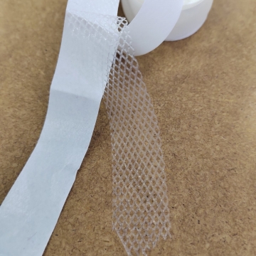 Сетка клеевая на бумаге белая 20 мм