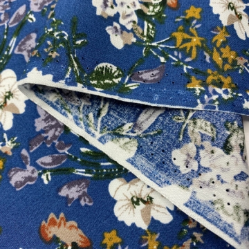 Штапель твил дизайн цветы на синем
