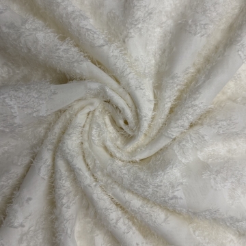 Ткань блузочная жаккард на шифоне молочный