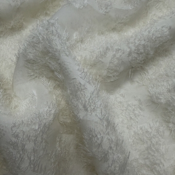 Ткань блузочная жаккард на шифоне молочный