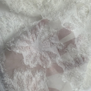 Ткань блузочная жаккард на шифоне молочный