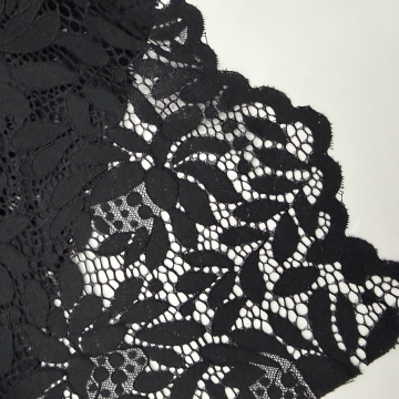 Гипюр черный