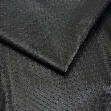 Кожа с ромбами черный