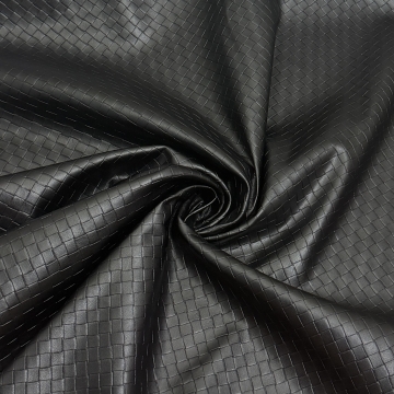 Кожа с ромбами черный